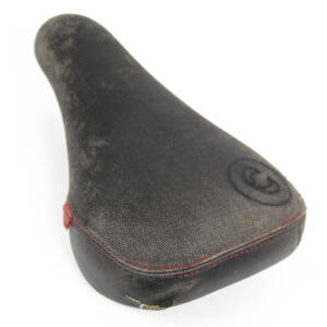 Седло CINEMA Waxed Stealth Pivotal